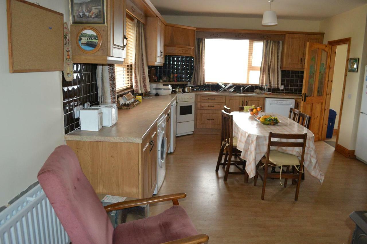 Sally'S Vineyard Buncrana Extérieur photo
